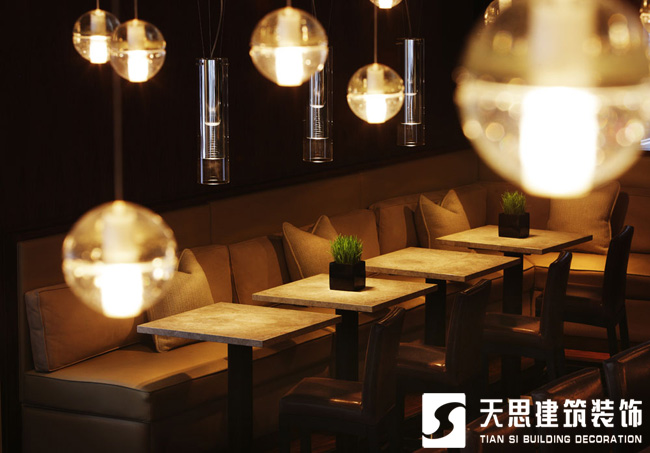 <a href=http://m.fsyxljs.cn/anli/ target=_blank class=infotextkey>合肥工裝</a>公司