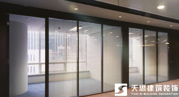 <a href=http://m.fsyxljs.cn/ target=_blank class=infotextkey>合肥辦公室裝修</a>玻璃